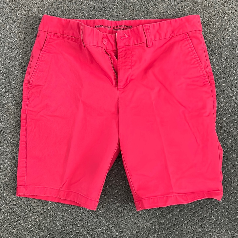 Khaki by GAP 9inch Bermuda PINK LIKE NEW